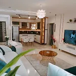 شقه فندقيه أمام فندق إنتركونتيننتال سيتي ستارز